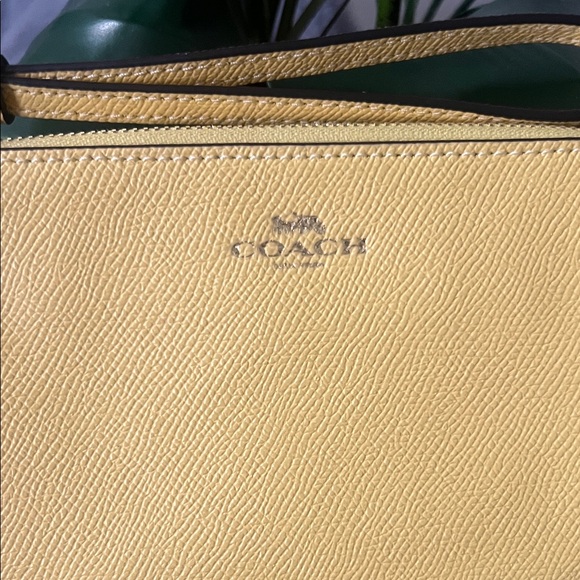 Coach Sunny Yellow Wristlet NWOT retail $88 - Picture 2 of 6